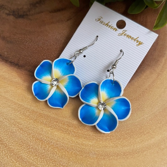 Beautiful Blue Plumeria Earrings NEW - Picture 2 of 4